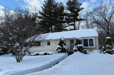 8 Sycamore Cir 1