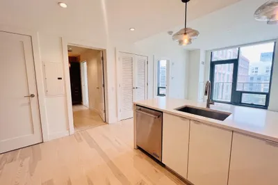 32 Traveler St #613
