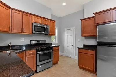 41 Highland Park Ave 1