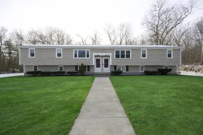 485-487 Stearns Ave 1