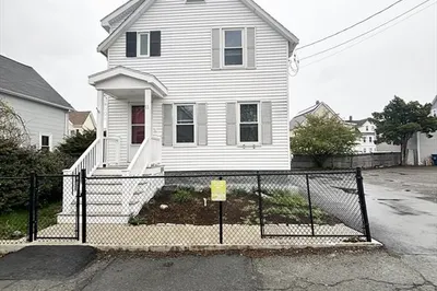 11 Byron Street 1