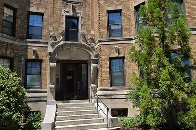 122 Riverway #10 1