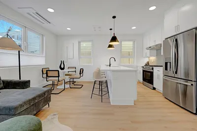 25 Everett Street #1