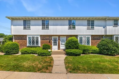84 Fuller St #11 1