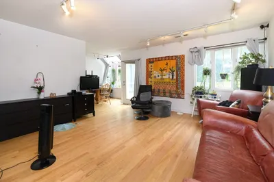 42 Fresh Pond Place #1