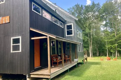 1621 Peru Rd
