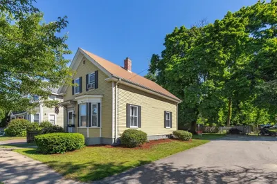 109 Central St