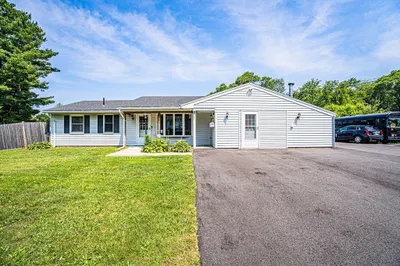 214 Hovenden Ave