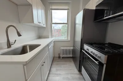 7 Grove St #9 1