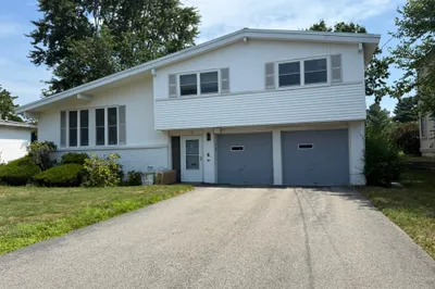 55 Esty Farm Rd 1