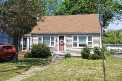 72 Pine Grove Ave 1