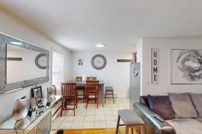 8 Avon St #9