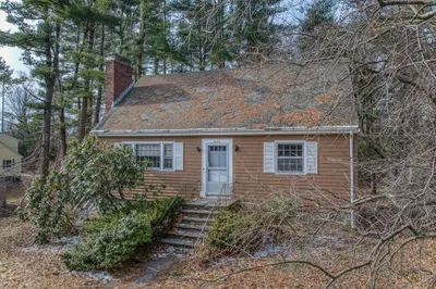 246 W Main St 1