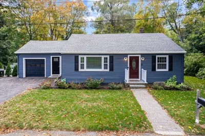 10 Oak Knoll Ave