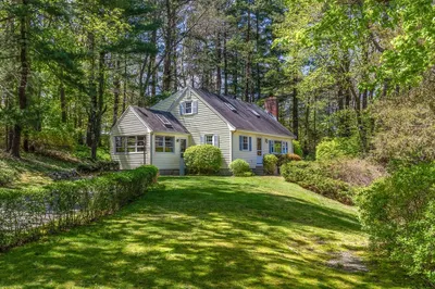 34 Carleton Rd
