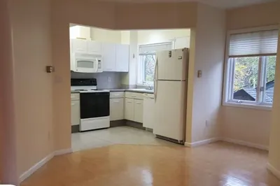 121 Longwood Ave #2B 1
