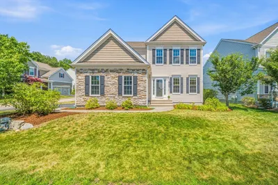 14 Autumn Ridge Dr 1