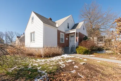 53 Everett St