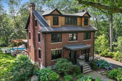 76 Cliff Rd 1
