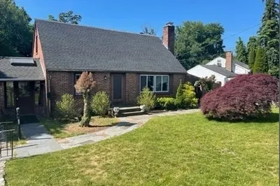 276 Weston Street
