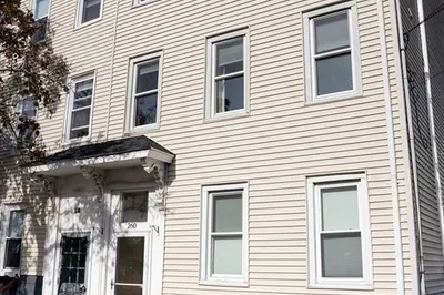 260 Everett St #2