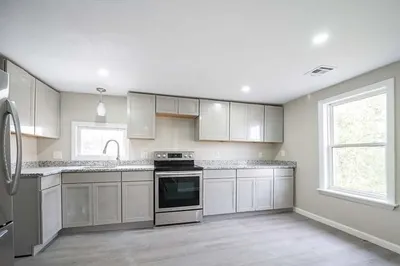 42 Mason St #2