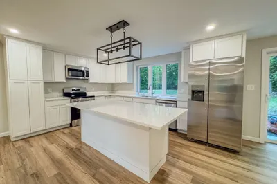 1560 Main Street 1