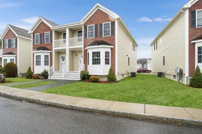 8 Denworth Bell Cir #8 1