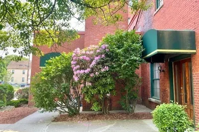 54 Green St #114 1