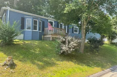 7 Cedar Ln