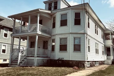 54 Lincoln St #1