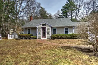 24 Estes Rd