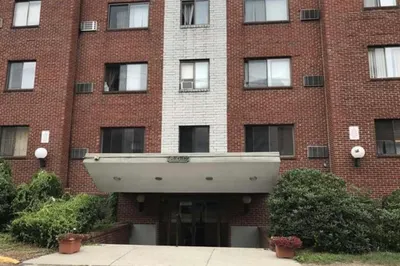 800 Governor's Dr #8
