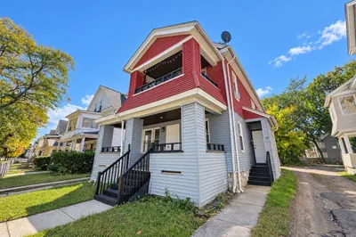180 Oak Grove Ave #1
