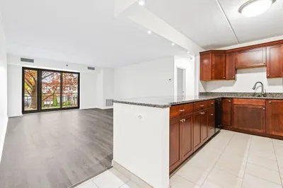 275 Main St #609