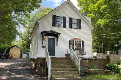 78 South Elm St 1