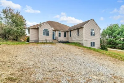 36 E Brookfield Rd 1