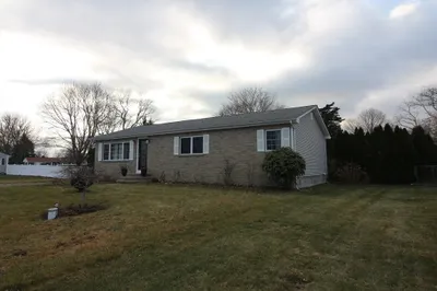 24 Greenfield Road 1
