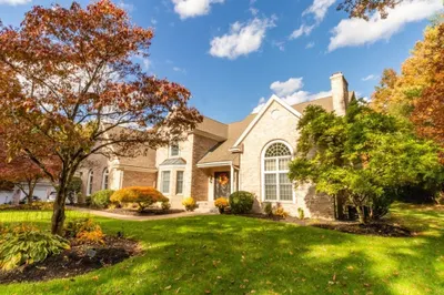 50 Wamsutta Way 1