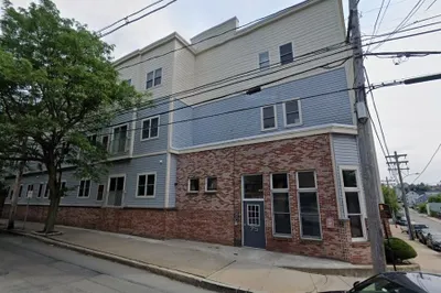 75 Walnut St #207