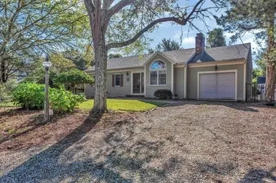 9 Squibnocket Dr 1
