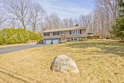62 Davis Rd 1