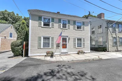 34 Central St