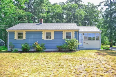 18 Cromesett Rd 1