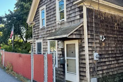 255 Plain St 1