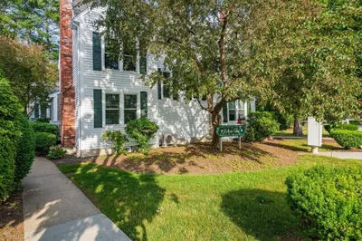 28 Court St #4 1