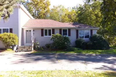 16 Trudeau Dr #1A 1