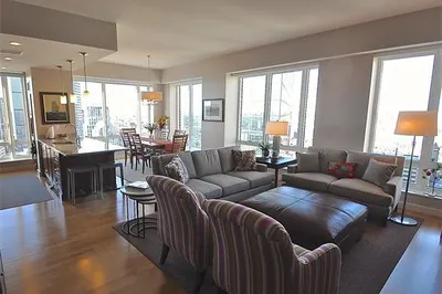 400 Stuart St. #29E