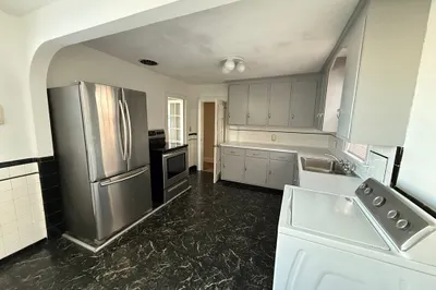 123 Washington Ave #2