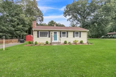 34 Jeanne Marie St